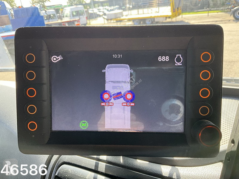 Útfenntartó-és-karbantartógép Mercedes 1321...