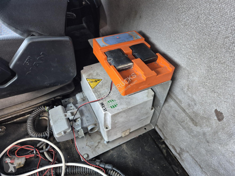 Коммунальная техника  MAN 27 364 HYDROCOUREUR -...