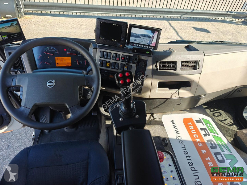 Коммунальная техника  Volvo 250 4x2 Day Cab...