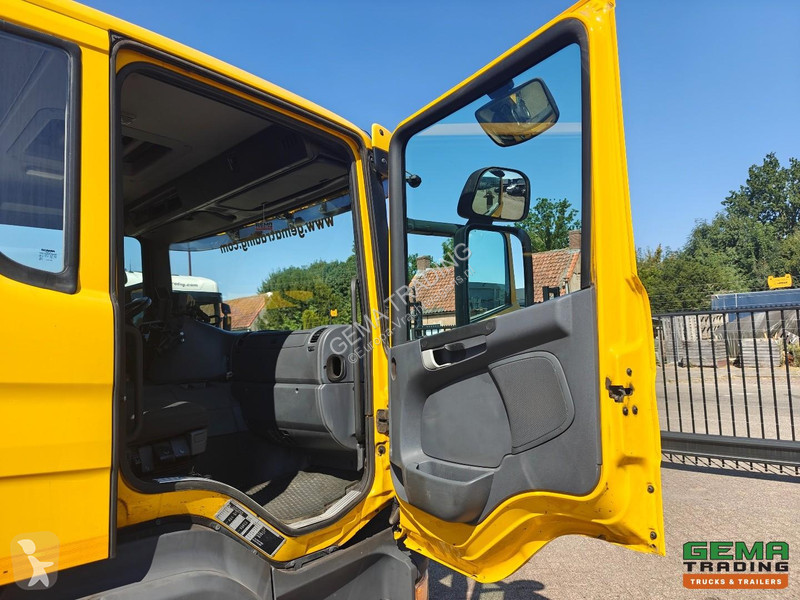 Коммунальная техника  Scania P280 6x2/4 Day Cab...
