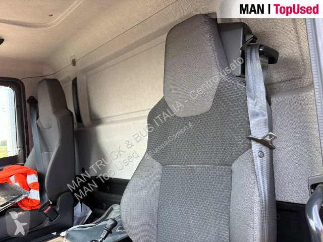 Коммунальная техника  MAN TGM 15.250 4x2 BL CH