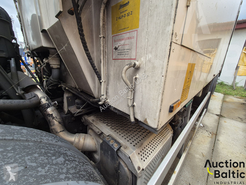 Engin de voirie Mercedes ECONIC