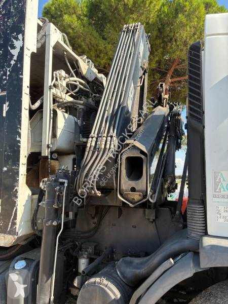 آلة لصيانة الطرق Renault 320 DXI