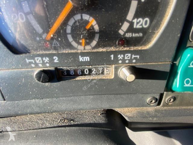 Engin de voirie Scania 94300