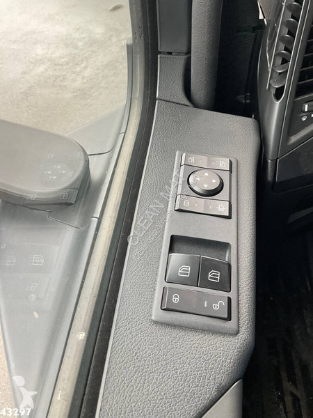 Utilaje pentru drumuri Mercedes 2533 Geesink...