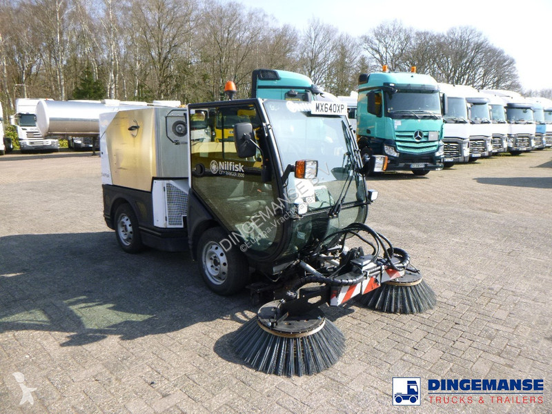 Vägmaskiner Nilfisk City Ranger CR3500 sweeper