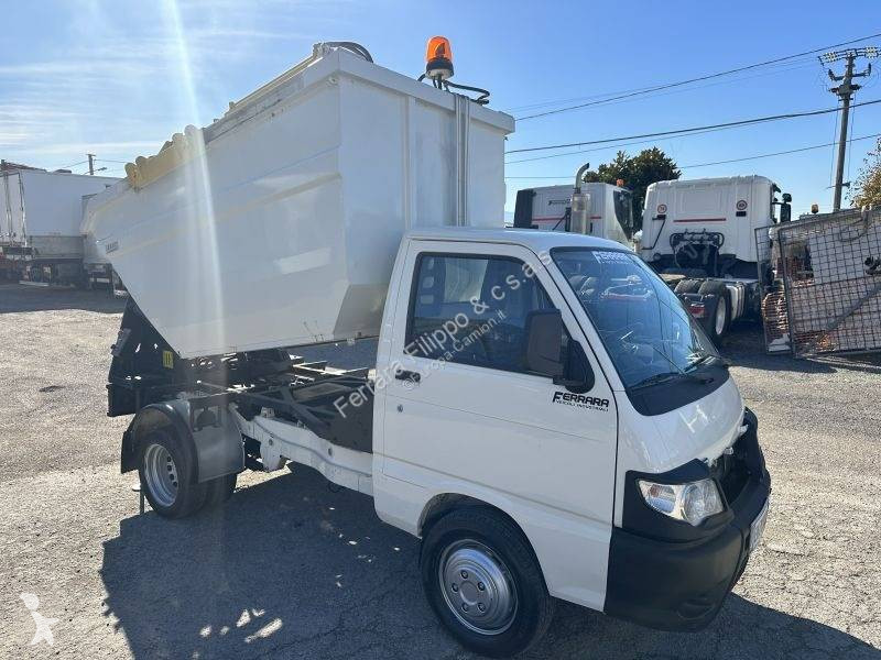 Silniční stroje Piaggio