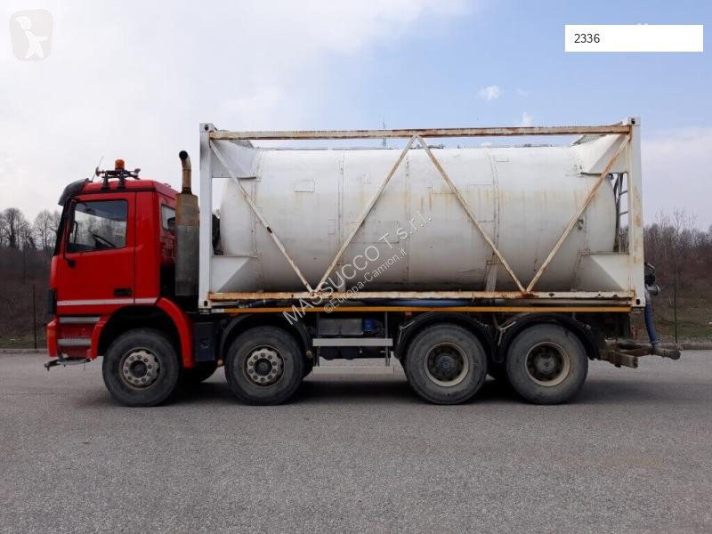 Silniční stroje Mercedes 4144