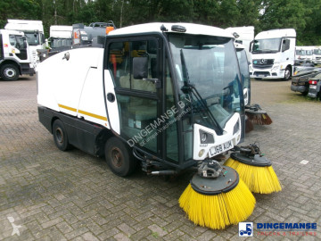 Camion balayeuse Johnston