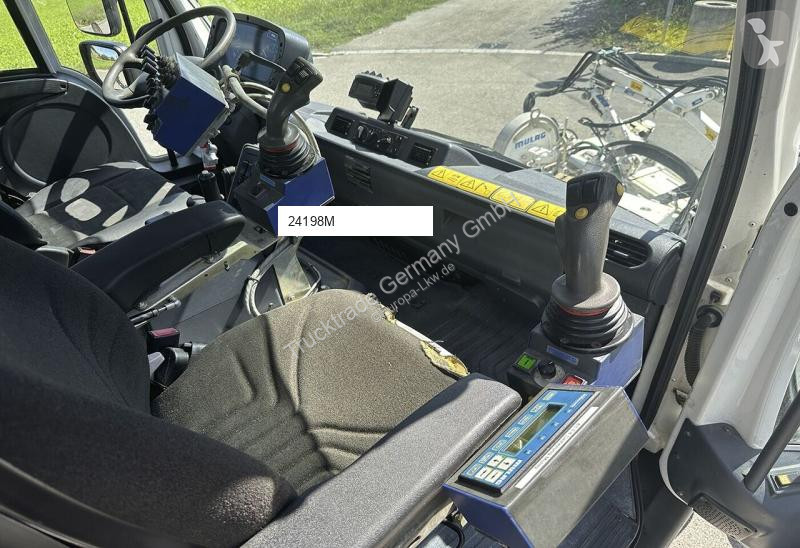 Silniční stroje Mercedes U400