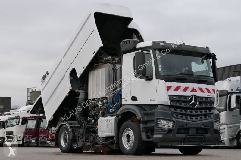 Utilaje pentru drumuri Mercedes