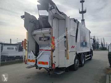 Camion benne à ordures ménagères DAF