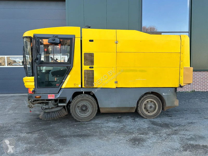 Vägmaskiner Ravo 530 VEEGMACHINE/SWEEPER!!
