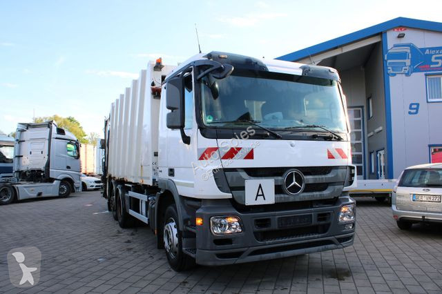 Utilaje pentru drumuri Mercedes 2532 MP3 6x2...