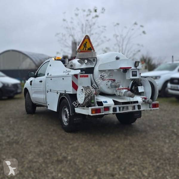 Véhicule utilitaire Ford