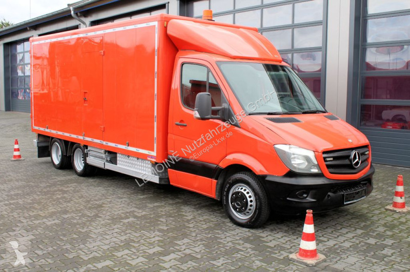 آلة لصيانة الطرق Mercedes 719 V6 CDI...