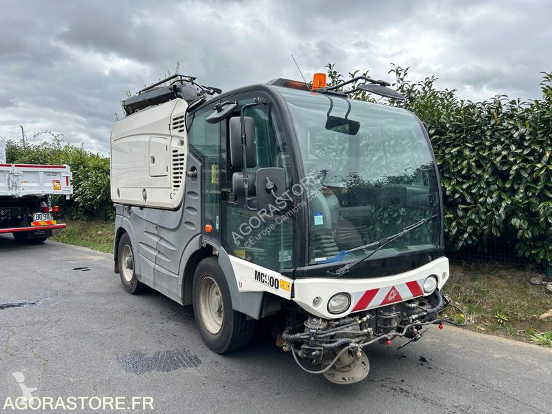 Gemeentevoertuig Mathieu GRAND AZURA MC 400