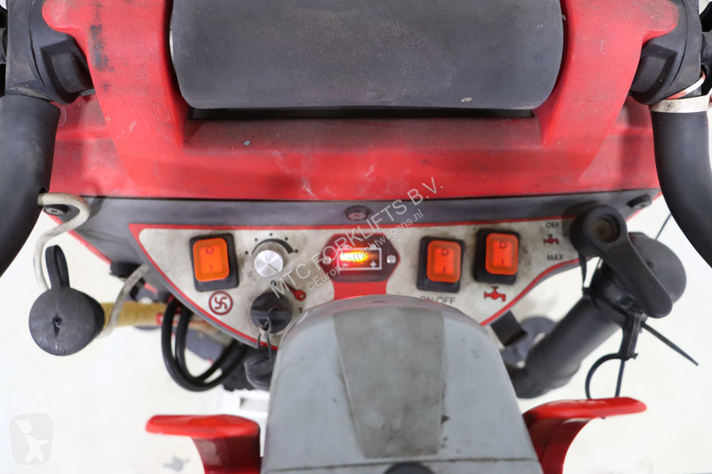 Gemeentevoertuig  Powerscrub 550
