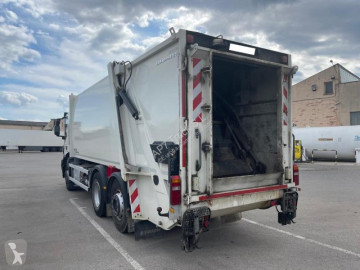 Camión volquete para residuos domésticos Iveco