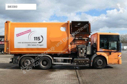 Camión volquete para residuos domésticos Mercedes