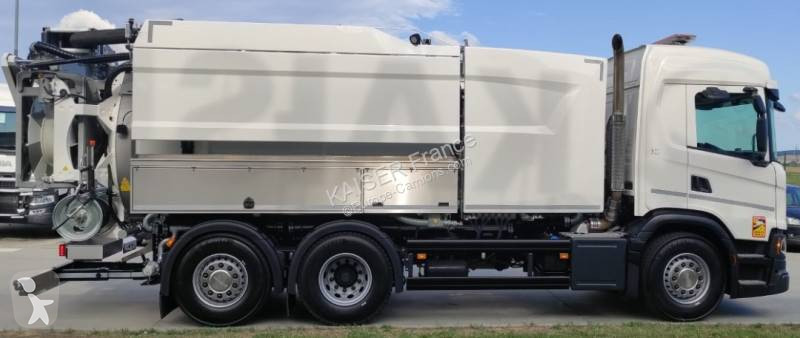 Vehículo de limpieza viaria Scania