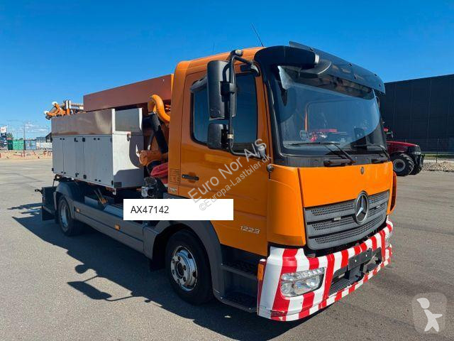 Utilaje pentru drumuri  MERCEDES-BENZ Atego...