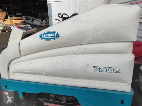 آلة لصيانة الطرق Tennant 7200