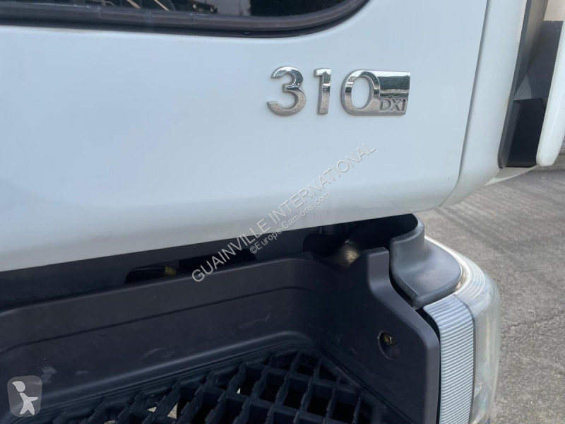 آلة لصيانة الطرق Renault 310.19 DXI