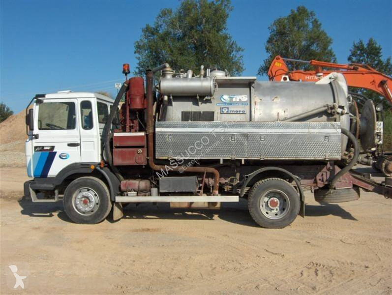 آلة لصيانة الطرق Renault VI-40ACJ3