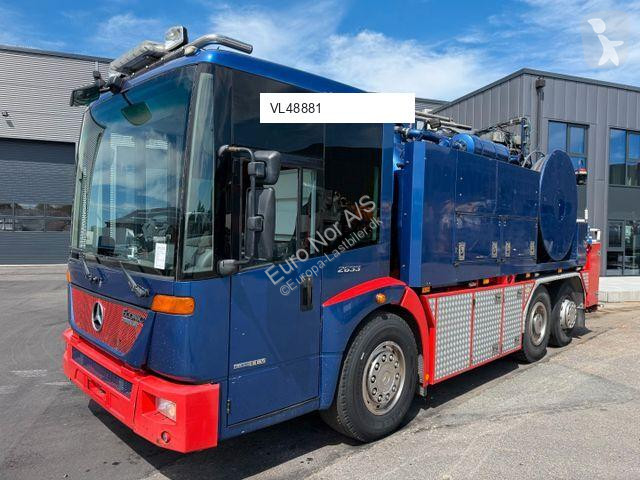 آلة لصيانة الطرق  MERCEDES-BENZ Econic 2633...