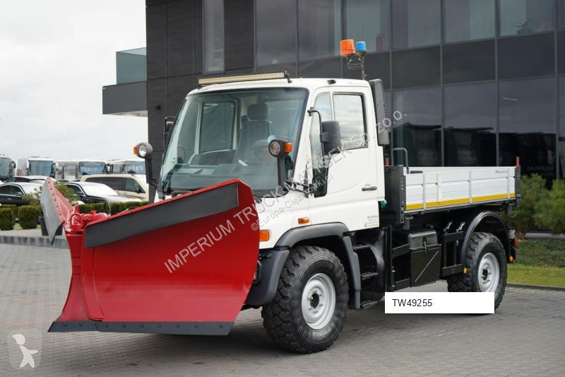 Útfenntartó-és-karbantartógép Mercedes UNIMOG...
