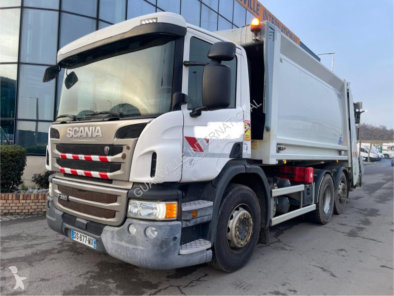 آلة لصيانة الطرق Scania 320