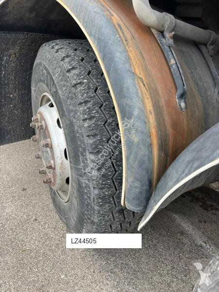 آلة لصيانة الطرق Renault BASURERO 320