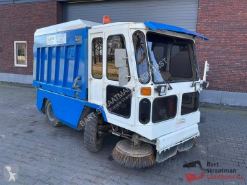 Camion balayeuse Hofmans