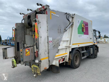 Camion benne à ordures ménagères Iveco