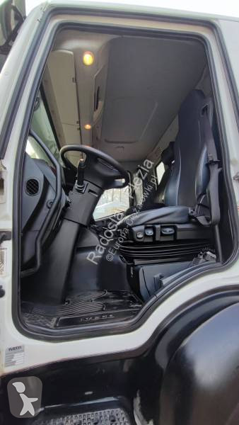 آلة لصيانة الطرق Iveco