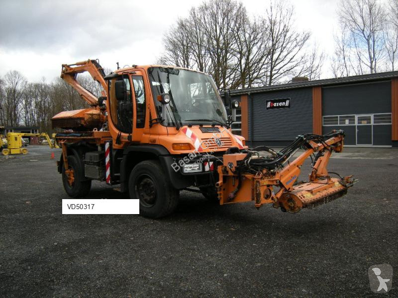 Engin de voirie Mercedes Unimog U400 Mähzug, Mulag