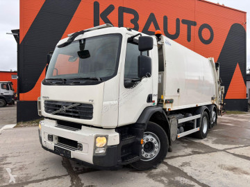 Lastbil med ske til husholdningsaffald Volvo