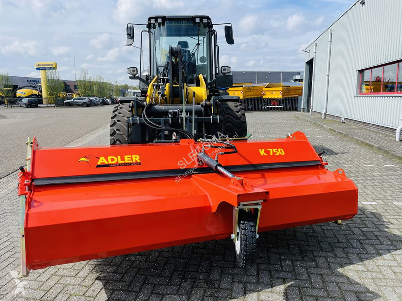 آلة لصيانة الطرق  K750-270 Veegmachine
