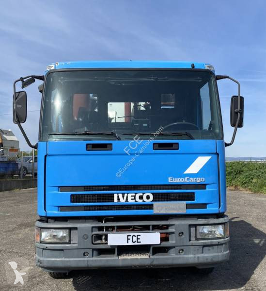 آلة لصيانة الطرق Iveco