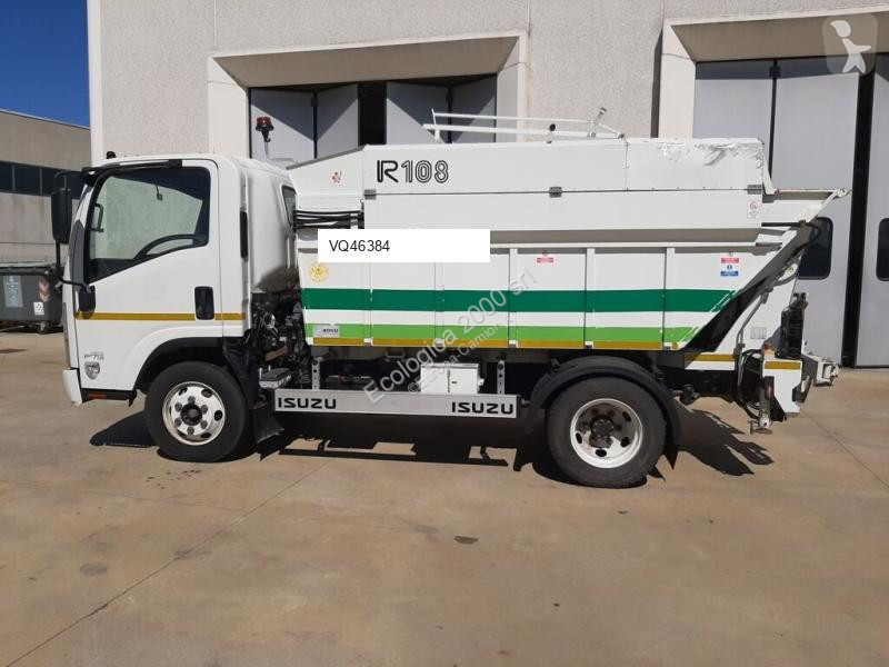 آلة لصيانة الطرق Isuzu NPR75