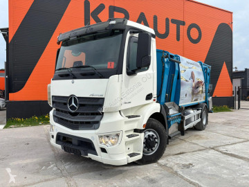شاحنة قلابة للنفايات المنزلية Mercedes