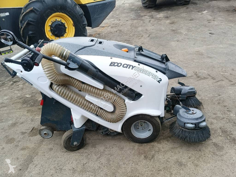 معدات التنظيف  Itala 135 BT street sweeper...