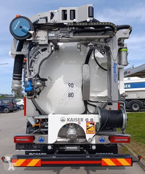 Veicolo per la pulizia delle strade Scania