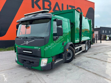 Lastbil med ske til husholdningsaffald Volvo