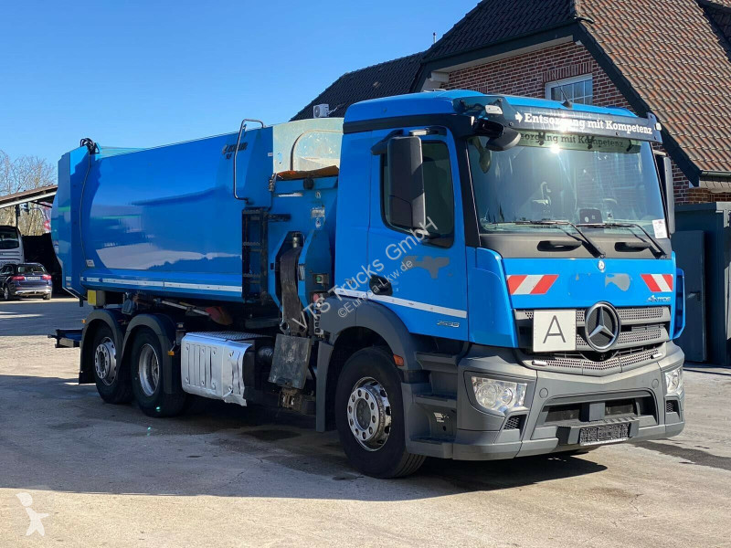 Engin de voirie Mercedes 2533 EU6 Zoeller...