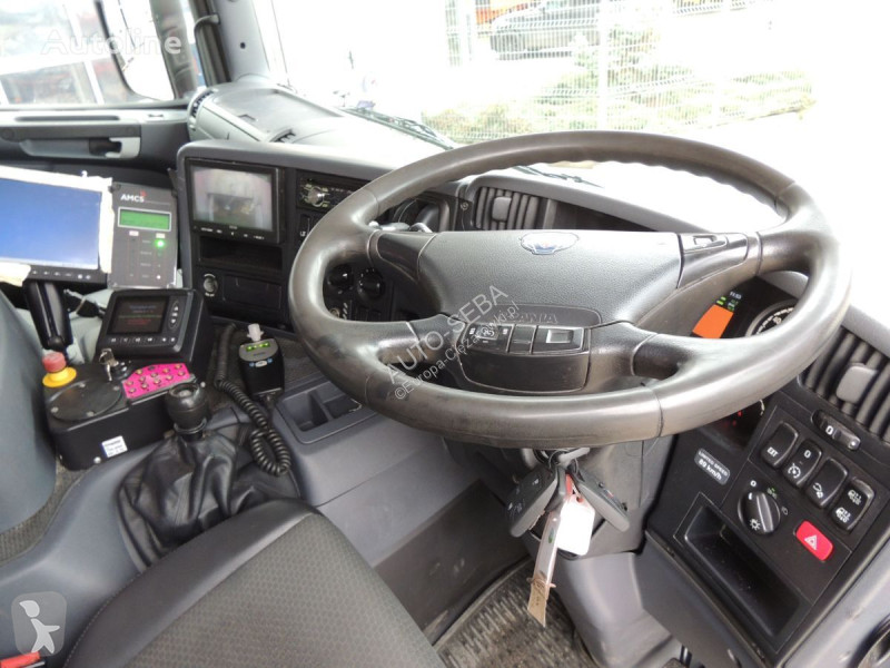 آلة لصيانة الطرق Scania P320