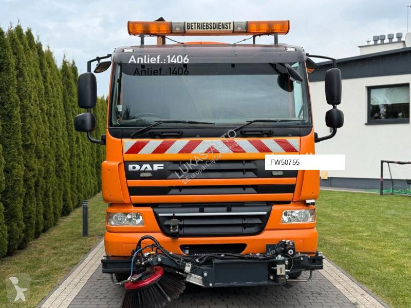 آلة لصيانة الطرق DAF KUPPER WEISSER S700