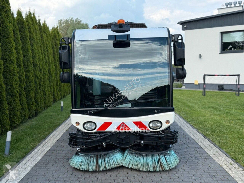 Veicolo per la pulizia delle strade Mathieu...