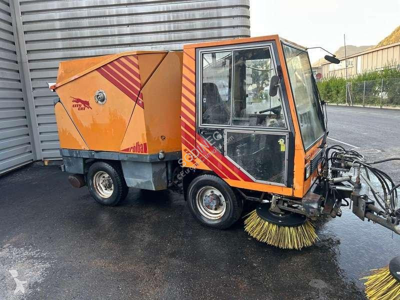 آلة لصيانة الطرق Rolba  K1500 CITY CAT